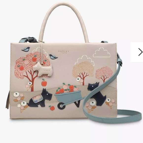 RARE Radley London Picture Bag Radley to the Core Apple Satchel Bag _Price Firm - Picture 4 of 17